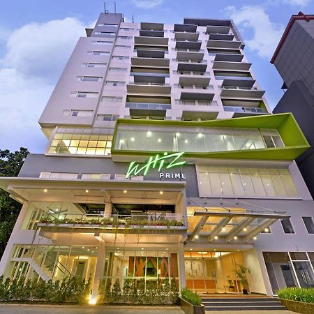 Whiz Prime Hotel Pajajaran Богор Экстерьер фото
