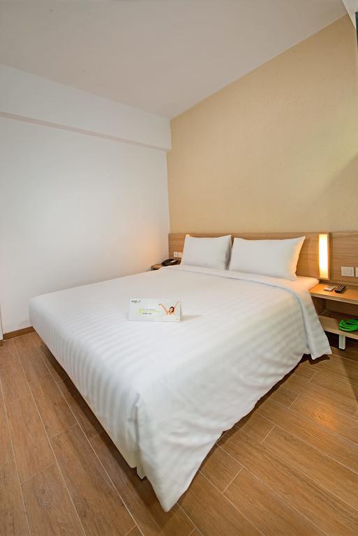 Whiz Prime Hotel Pajajaran Богор Экстерьер фото