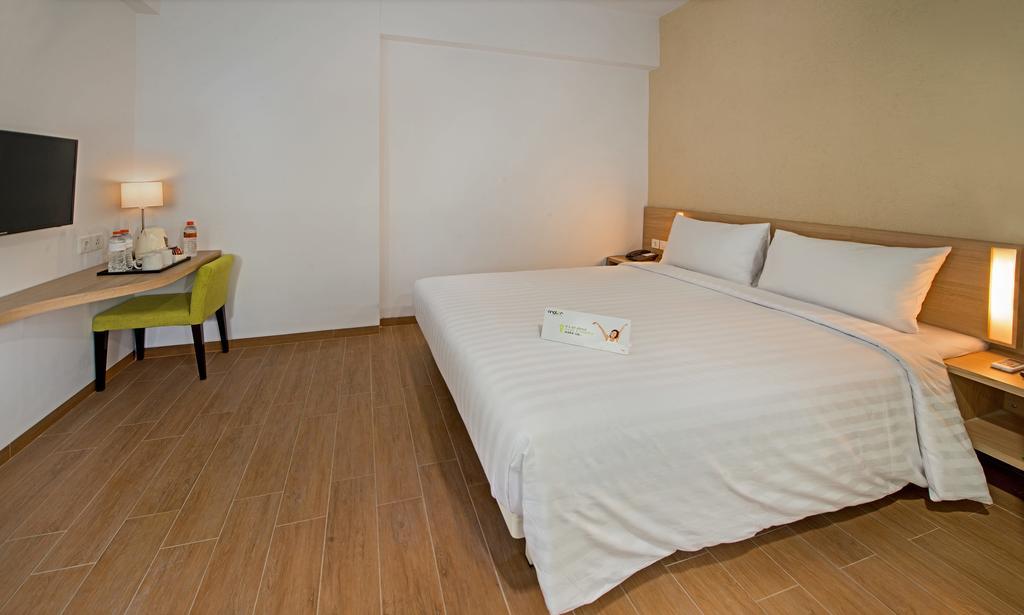 Whiz Prime Hotel Pajajaran Богор Экстерьер фото