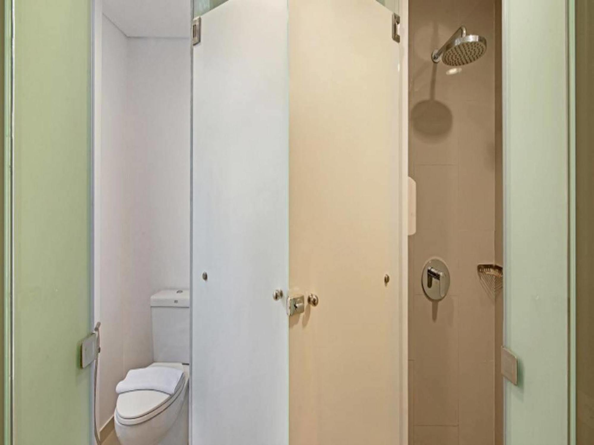 Whiz Prime Hotel Pajajaran Богор Экстерьер фото